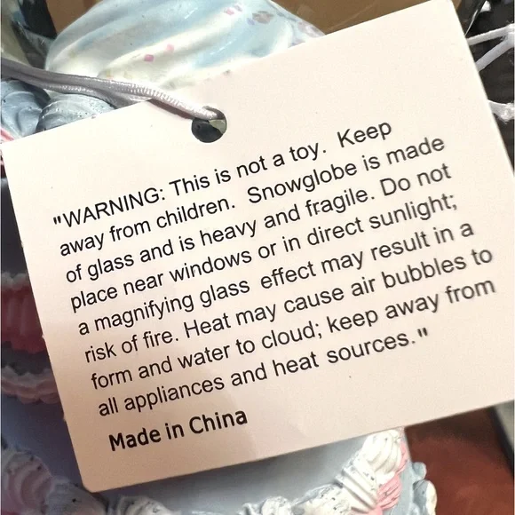 Whimsical NWT Birthday LED Pink & Blue Resin Celebration Birthday Layered Cake - Picture 9 of 9